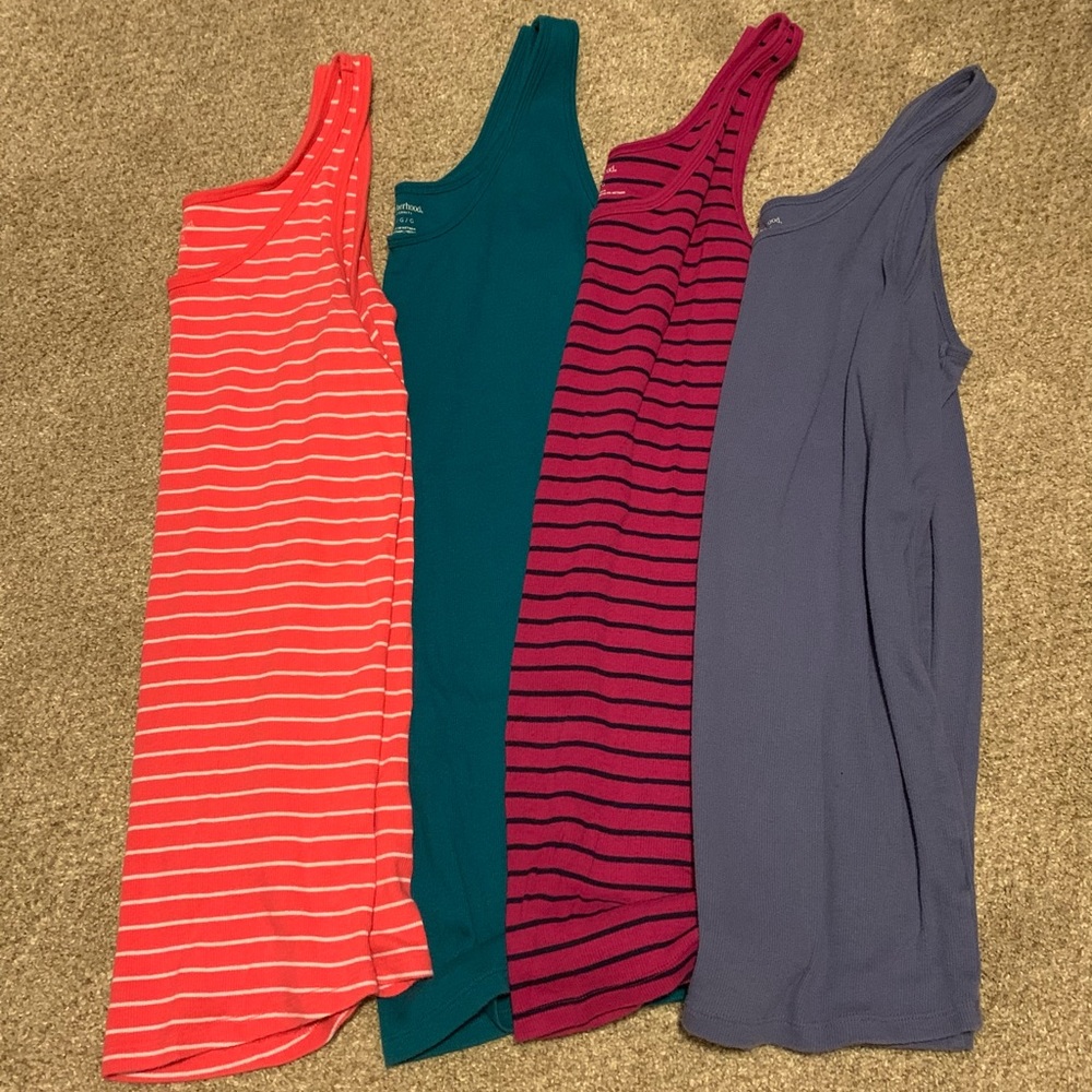 Motherhood Maternity tanks- Lot of 4